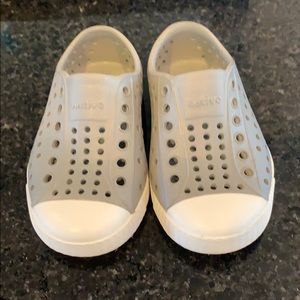 Toddler natives size 6